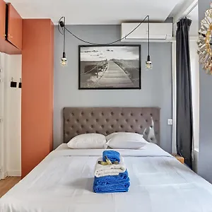 Rent A - Caire, Montorgueil Paris