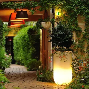 Апартаменты Les Patios Du Marais 1, Париж