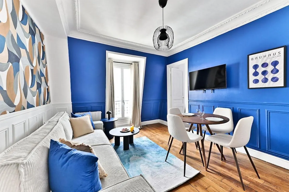 Appartement Paisible Centre De Paris - Bleu - IV 0*,  France