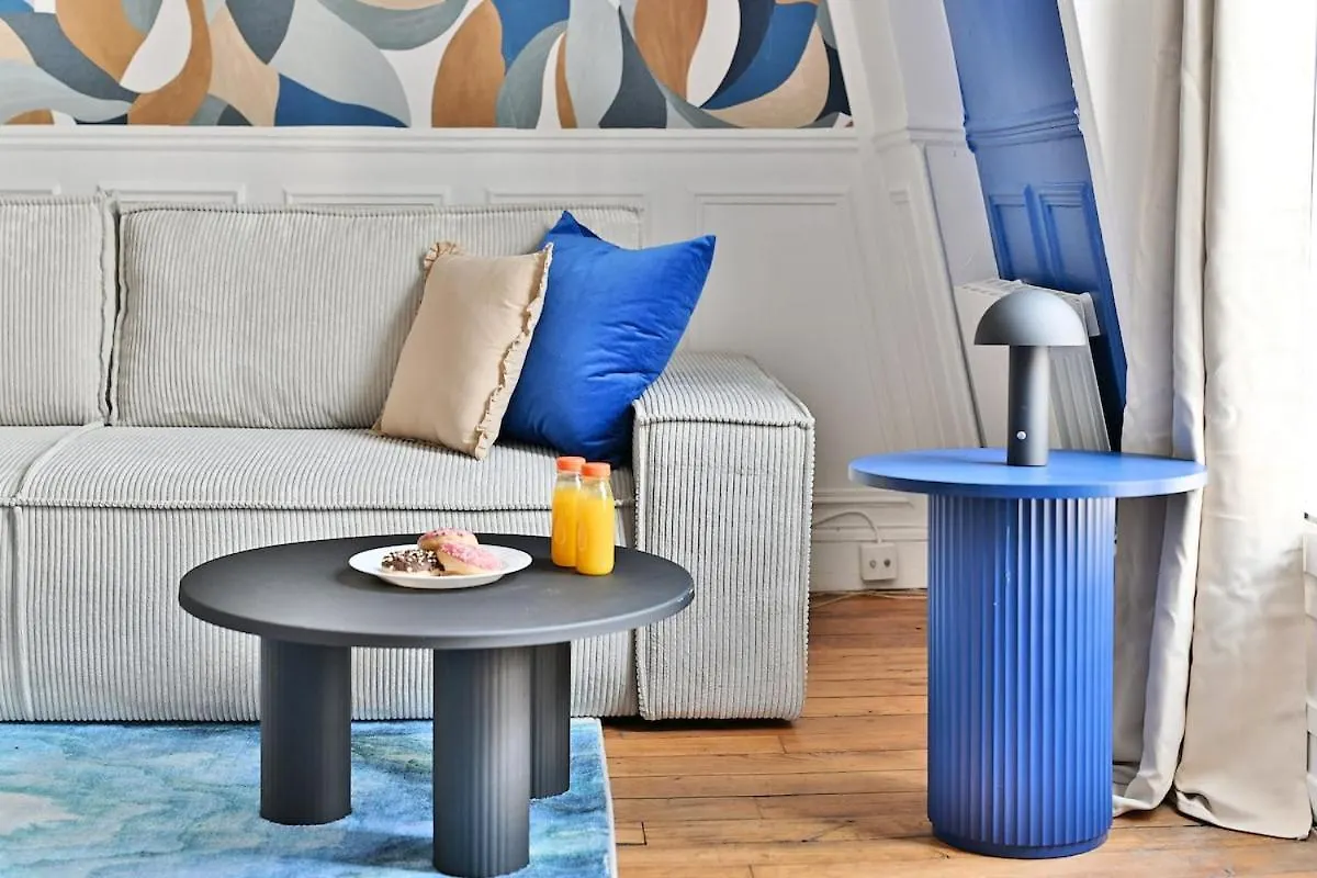 Appartement Paisible Centre De Paris - Bleu - IV contacts